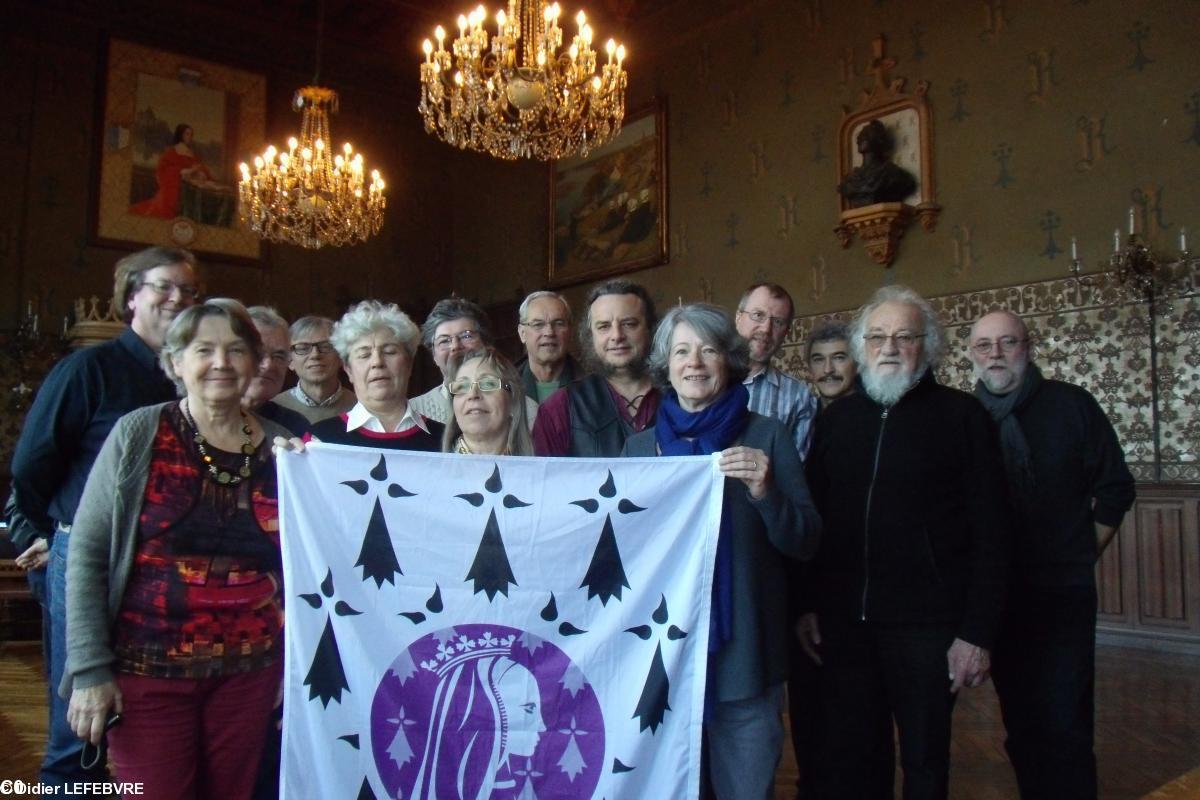 Les membres du Comité Anne de Bretagne 2014 en réunion à Redon, dans l'hôtel de ville, le 18 février 2014.