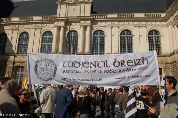 Manifestation du 29 Septembre 2007 devant le Parlement de Bretagne
pour protester contre la réforme de la carte judicaire de Rachida Dati