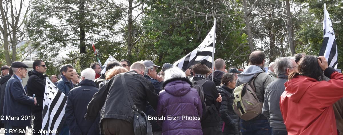 Grand débat 105 000 et après ? organisé par Bretagne Réunie. 2 mars 2019. Un peu de la foule, que l'on sent solidaire.