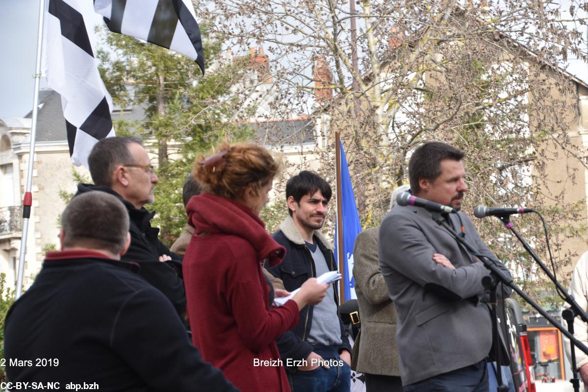 Grand débat 105 000 et après ? organisé par Bretagne Réunie. 2 mars 2019.  Tieri Jamet, Maelig Tredan, Maxime Chéneau, Yvon Ollivier