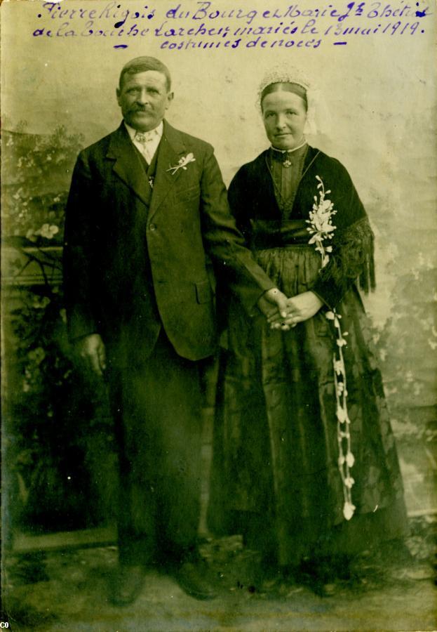 Photo de mariage des années 1920 à Campénéac