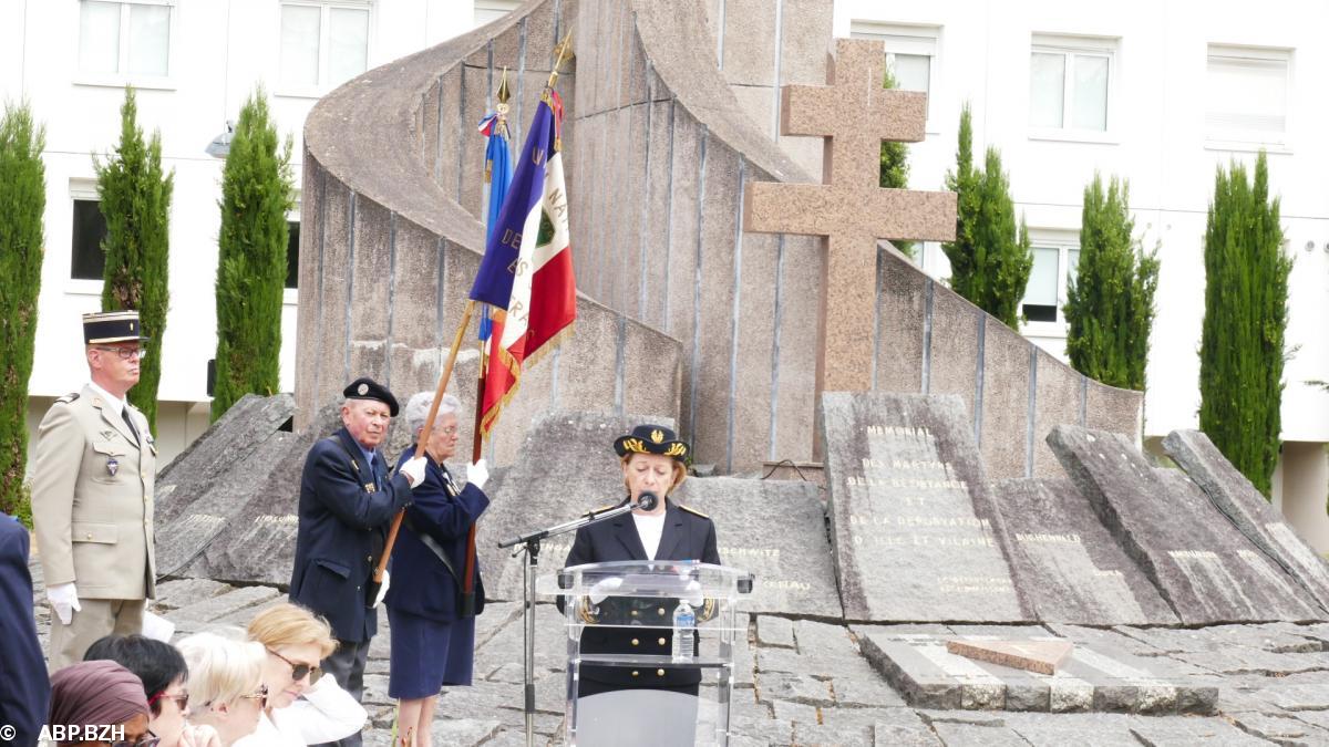 Michèle Kirry, Préfète de la région Bretagne, devant le Mémorial