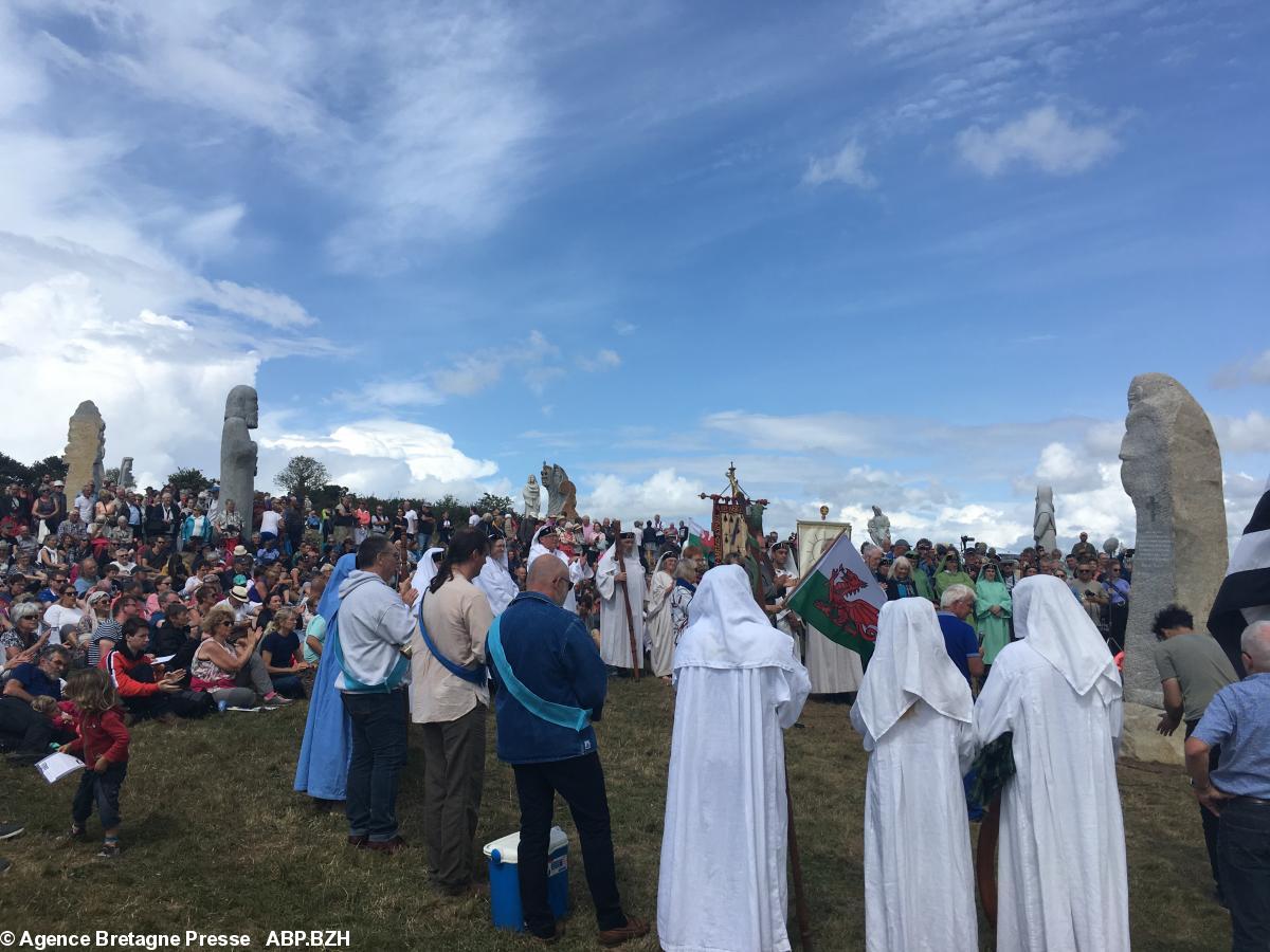 Cérémonie d'inauguration de la statue de Saint Divy, le 11 août 2019