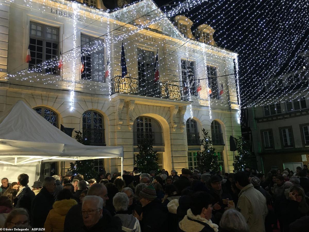 Ils étaient nombreux les alréens à s’être déplacé pour l’occasion de ce lancement des illuminations.