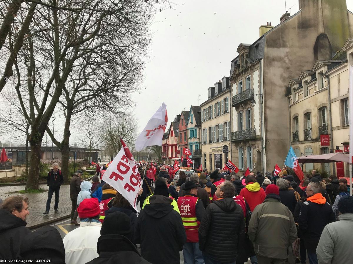 A Vannes, ils étaient un peu plus d’un millier à battre le pavé sous la pluie