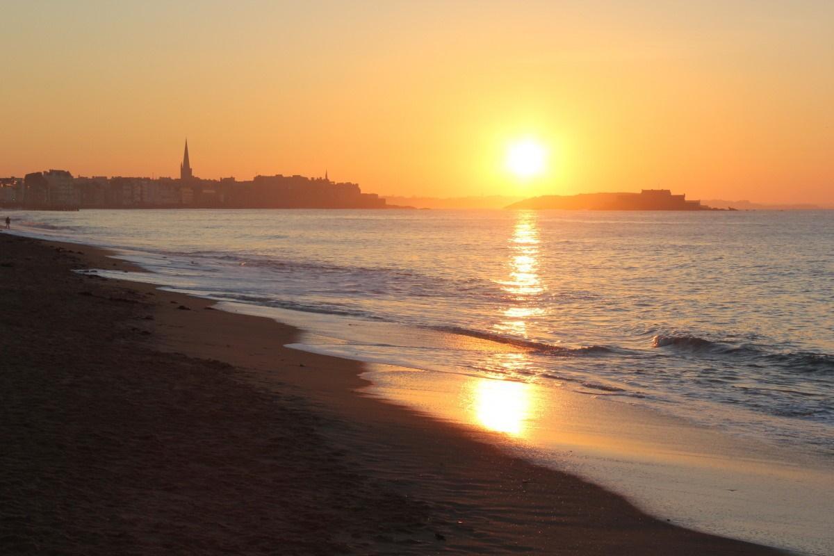 Lever de soleil sur Saint Malo