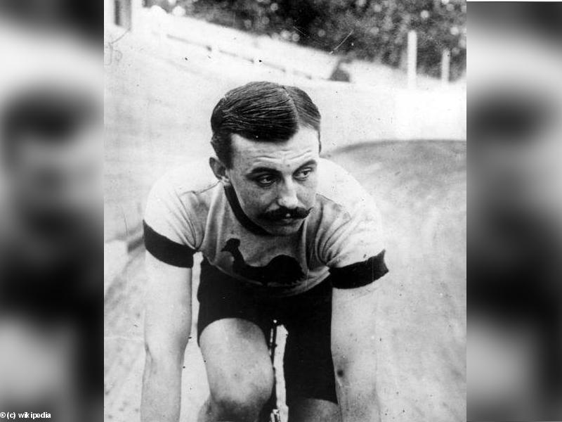 Lucien Georges Mazan, dit Lucien Petit-Breton. 1er double vainqueur du Tour de France. Nationalité : bretonne