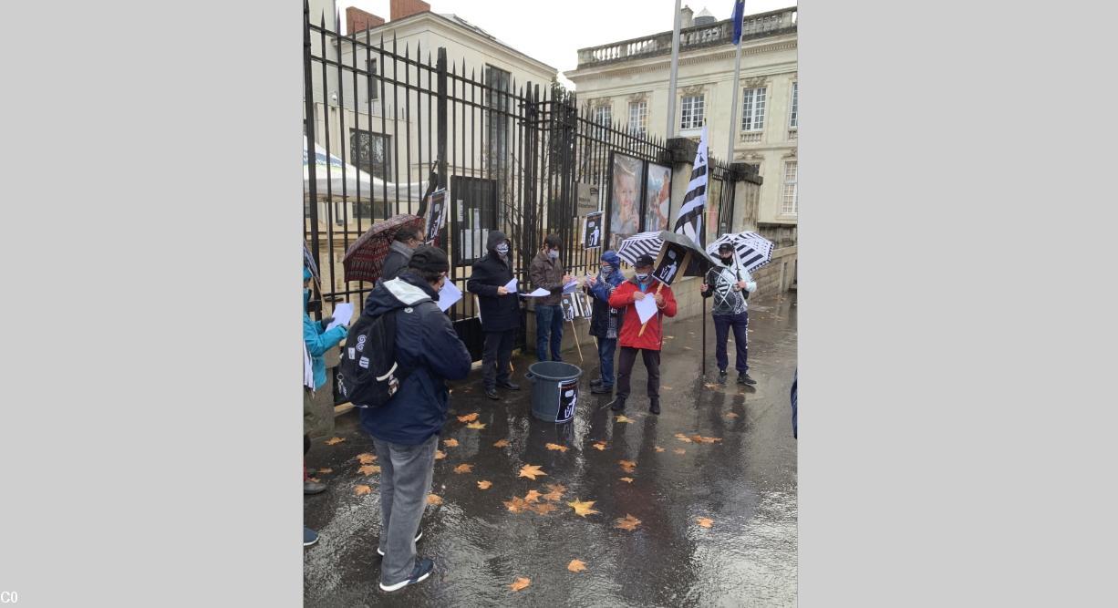 Deux ans après le dépôt de la pétition des 105.000, une douzaine de dirigeants de Bretagne Réunie devant le COnseil départemental 44