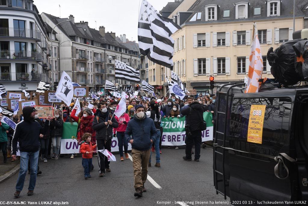 Kemper, manifestadeg  evit ar brezhoneg (13vet a viz meurzh 2021). Dibunadeg.