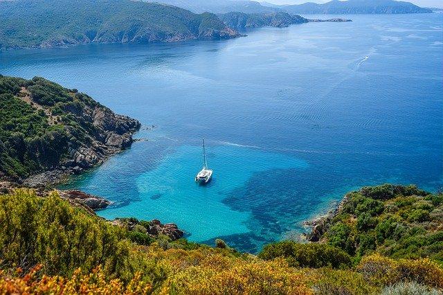 Les vacances nautiques sont en plein boom grâce à la location de bateau, de plus en plus digitalisée.