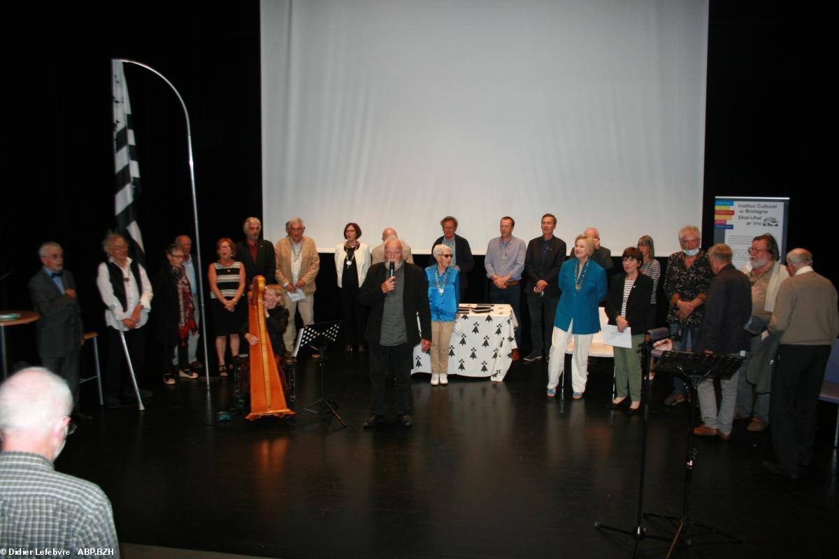 Remise des Colliers de l'Hermine, Kemper, 2021, une partie des Herminés présents, anciens ou nouveaux.