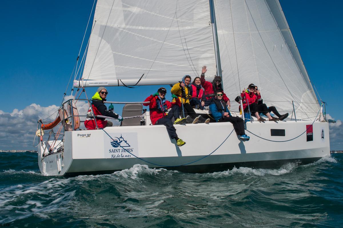 Un équipage sur le Trophée Mer de la Course Croisière EDHEC