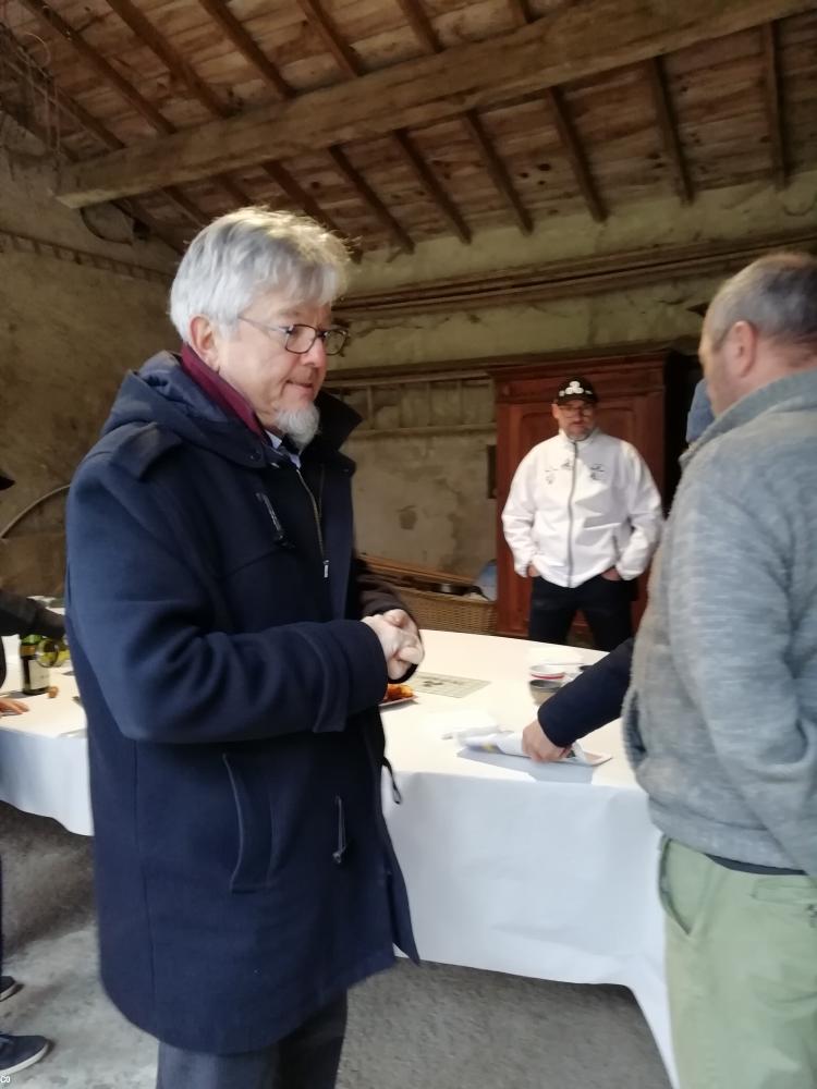 Lors d'une pose d'un Gwenn ha du en Pays de Retz, action Bretagne Réunie