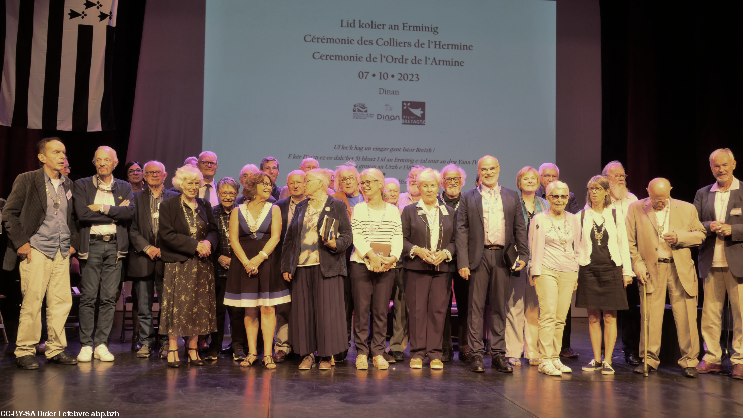 Les compagnes et les compagnons de l'ordre de l'Hermine