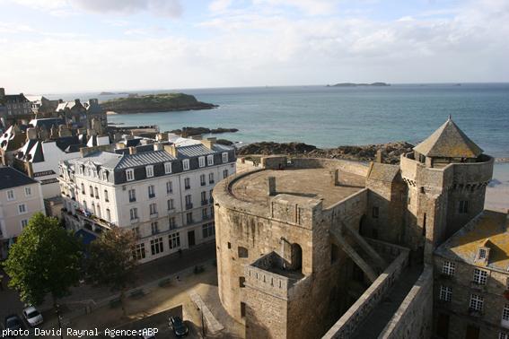 Citadelle des mers  Saint-Malo est l'écrin du festival Etonnants voyageurs