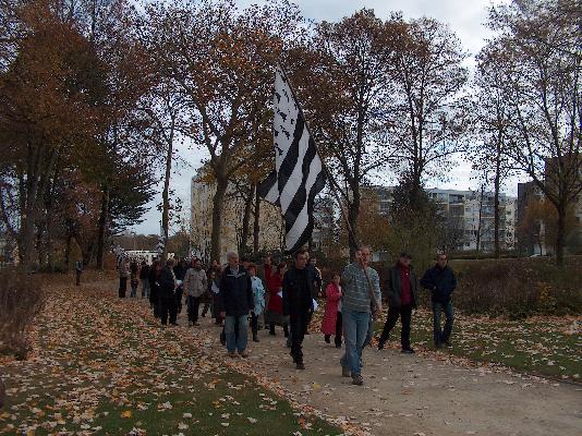 Notre cortège arrivant sur le plateau