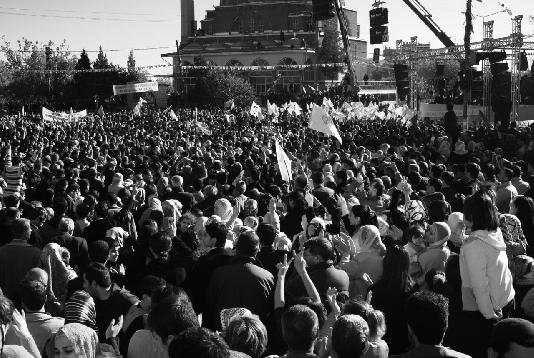 Manifestation à Diyarbakir (25/11/07) en faveur du DTP (parti légal pro kurde) menacé de dissolution.